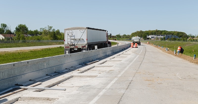 Wireless EV Charging Would Go Perfectly With Solar Highways – CleanTechnica